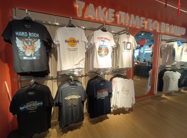 🎸「Hard Rock Cafe」でアメリカンダイニングとロックンロールを体験